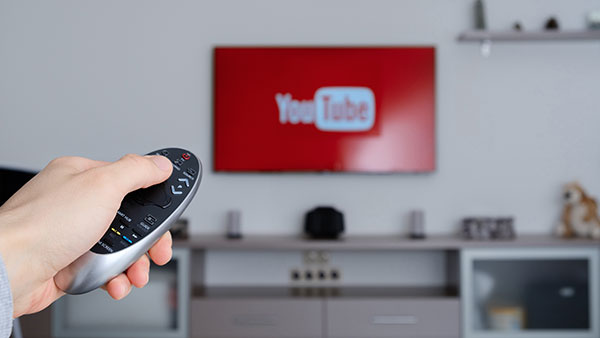 Smart TV reproduciendo Youtube